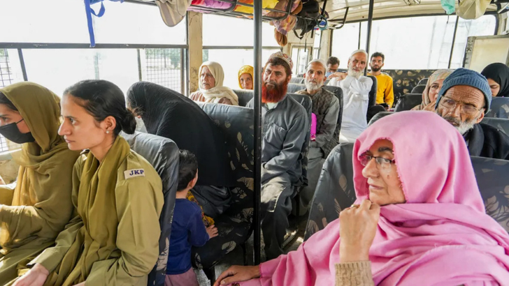 https://salarnews.in/public/uploads/images/newsimages/maannewsimage01052025_121659_Story Hero Image (4).png